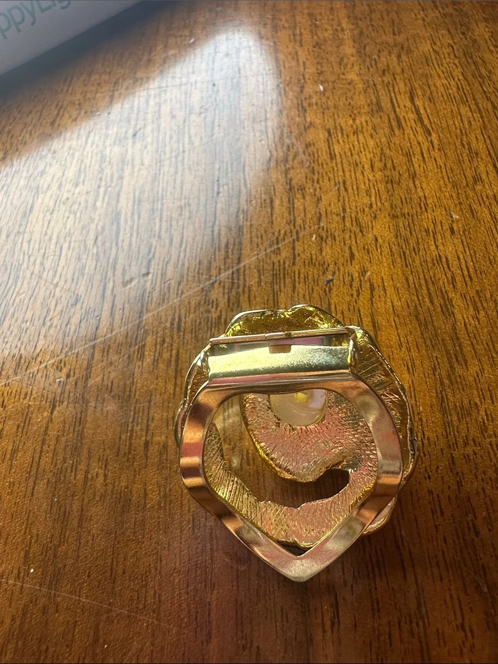 Vintage Gold-Tone Pearl Statement Scarf Clip